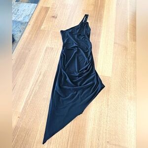 Elegant Black One-Shoulder Asymmetrical Dress